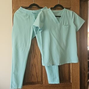 Mandala Women's Aqua Scrub Set